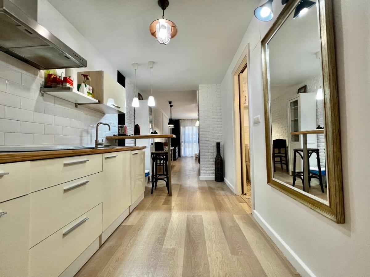 Bright Loft City Centre By United Renters Alicante Esterno foto